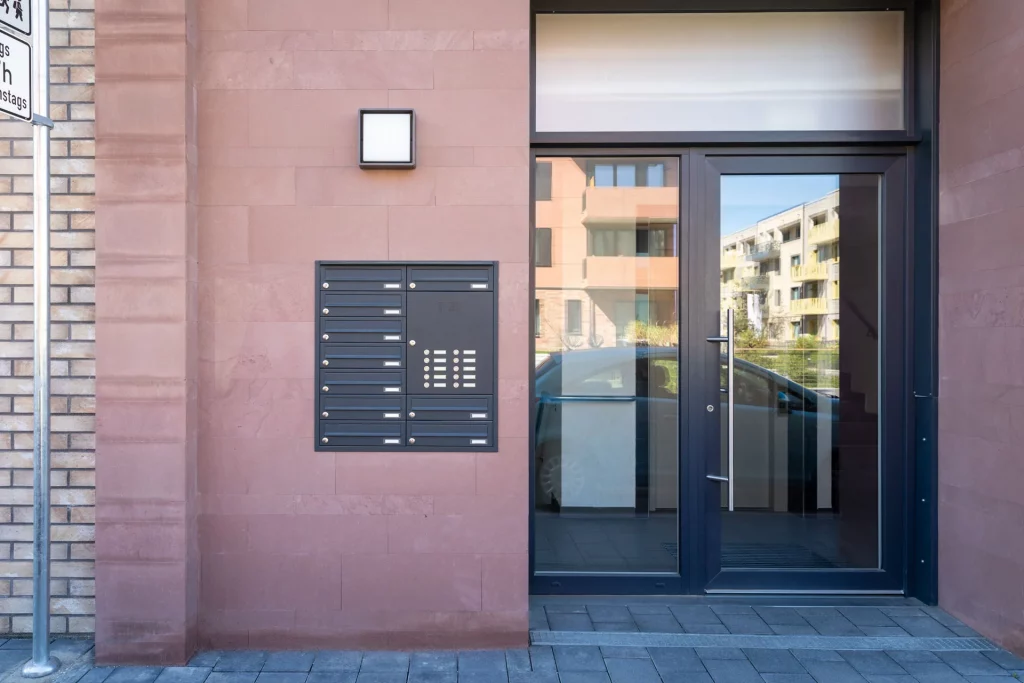 Unterputz-Briefkastenanlage in Anthrazitgrau Feinstruktur